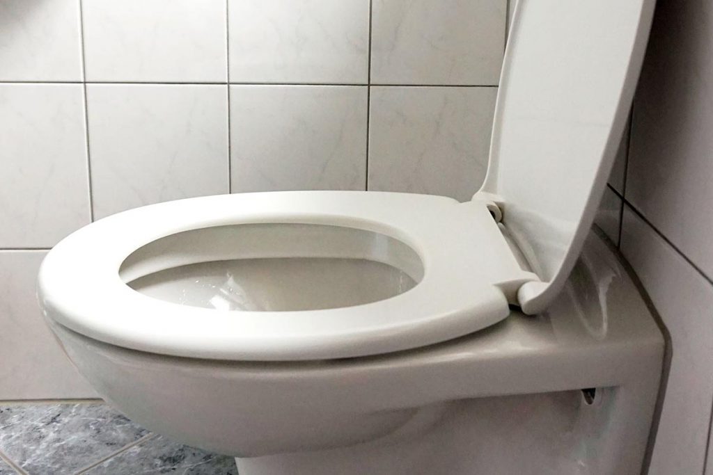 Factors You Should Consider While Choosing Slow Close Toilet Seat Brands
